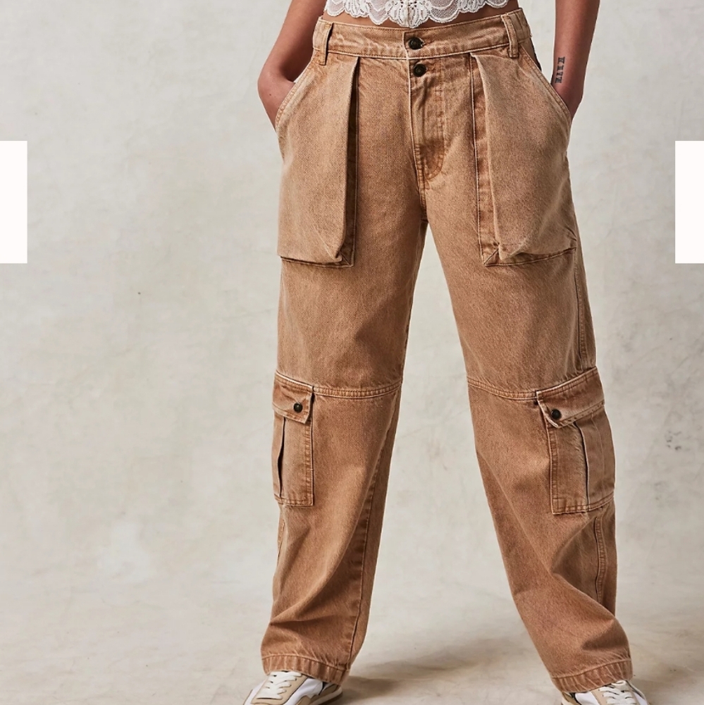 Free People We The Free Marx Slouchy Cargo Jeans size 28 Wide Leg Slouchy Cargo